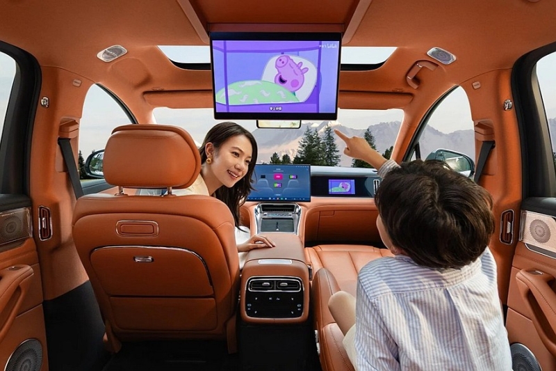 Кроссовер Denza N8L от BYD получил новую начинку и подешевел