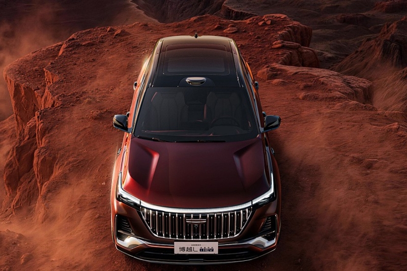 Кроссовер Geely Atlas получил новую версию: другая начинка и кое-что ещё