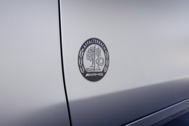 Mercedes-AMG CLE 646 Spezialanfertigung: облегчённый кузов, мощный V8 и задний привод
