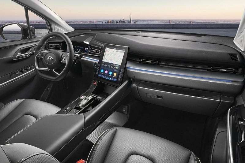 Минивэн Hyundai Custo получит новое «лицо» после рестайлинга