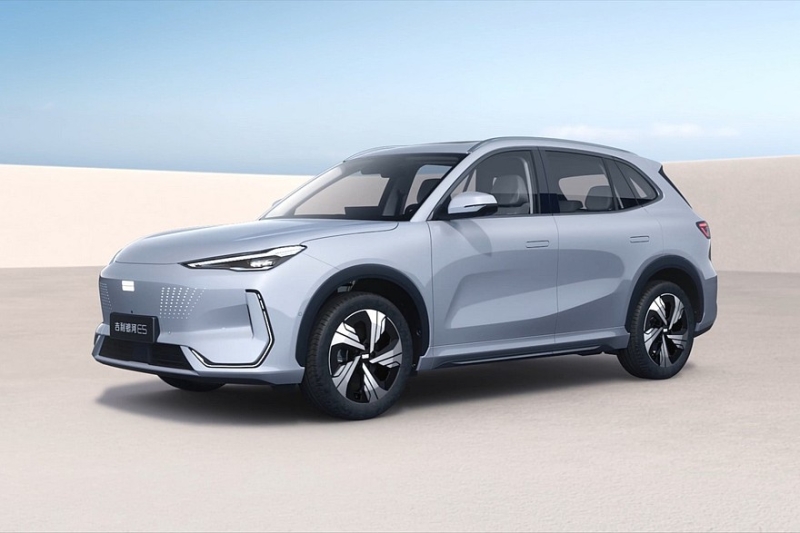 Обновлённый Geely EX5/Galaxy E5: задний привод, более мощный мотор и кое-что ещё