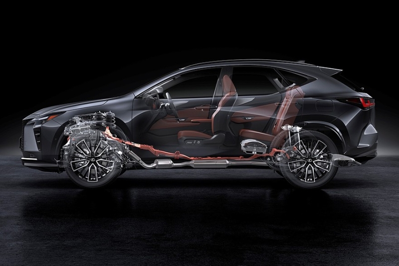 Обновлённый Lexus NX: упрощённый салон с парфюмом и настроенное на Нюрбургринге шасси