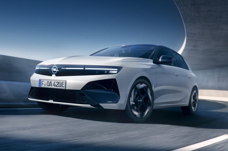 Opel показал Astra GSE Line: изменения в деталях и стандартная техника