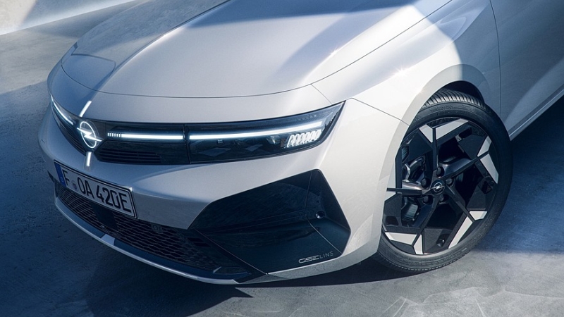 Opel показал Astra GSE Line: изменения в деталях и стандартная техника
