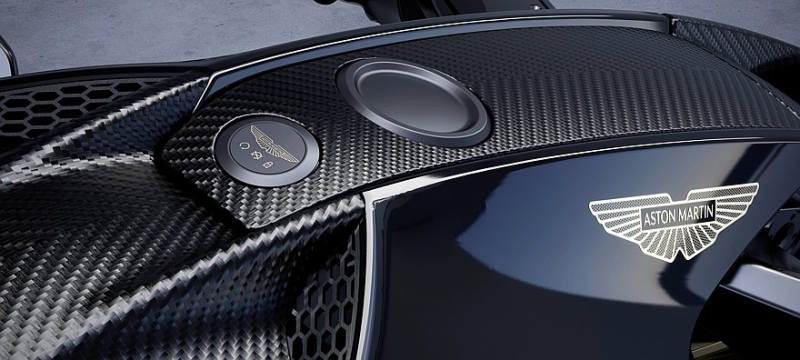 Первый дорожный мотоцикл от Aston Martin и Brough Superior: для состоятельных эстетов