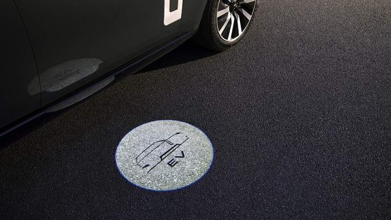 Range Rover Electric полностью рассекречен: средние характеристики за бешеные деньги