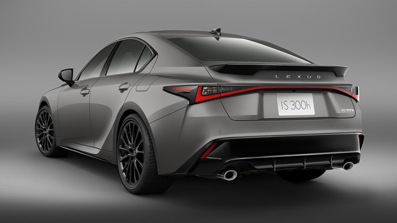 Седан Lexus IS обзавёлся новой спецверсией на домашнем рынке