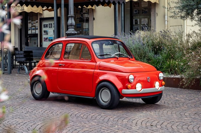 Старый Fiat 500, простоявший 25 лет в сарае, превратился в изысканный рестомод Scattante