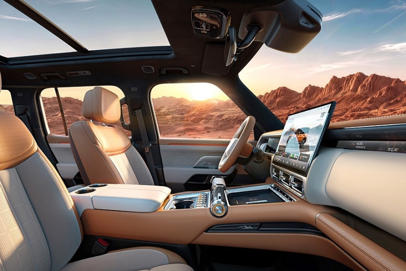 Суровый Geely Galaxy Cruiser 700 начинает карьеру с ажиотажного спроса