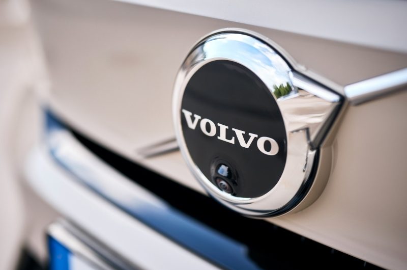 Volvo представит 13 новых моделей до конца 2030 года, моделям для Запада вернут кнопки
