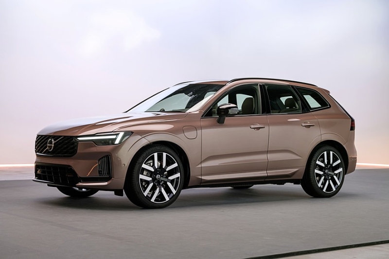 Volvo XC60: второй рестайлинг и большая батарея для гибрида. Такую же получил Volvo XC90