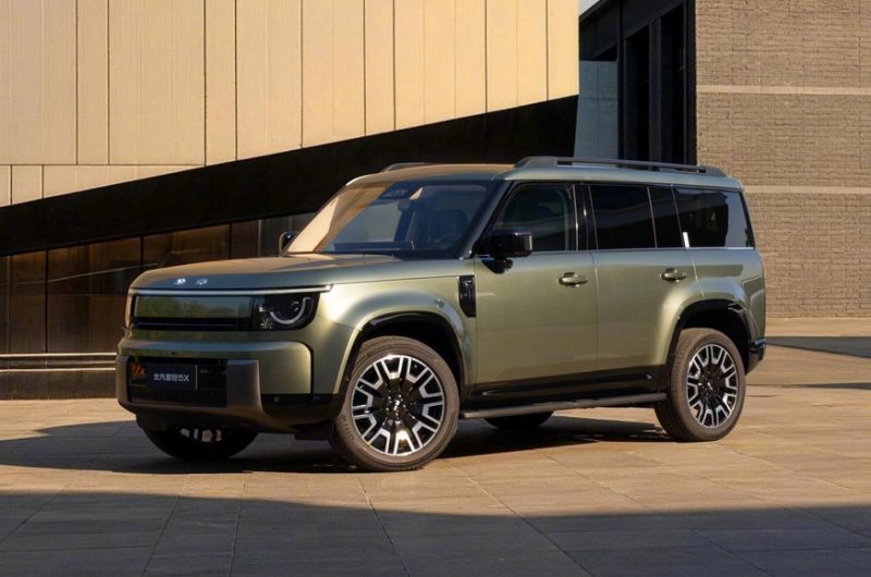 Линейку BAIC пополнил кроссовер Beijing Xingtan 5X в стиле Land Rover Defender