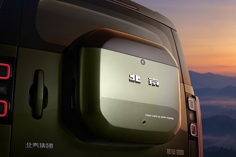 Линейку BAIC пополнил кроссовер Beijing Xingtan 5X в стиле Land Rover Defender