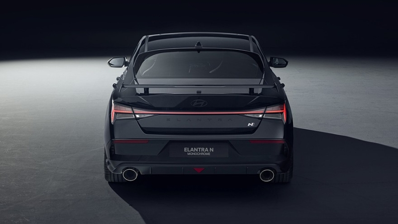 У спортседана Hyundai Elantra N появилась сдержанная версия Monochrome