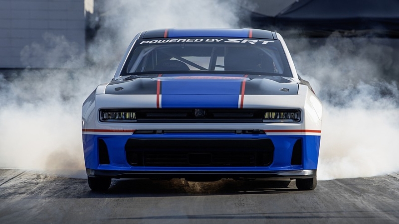 Dodge Charger получил мотор V8 Hemi и готовится обкатать его на гонках