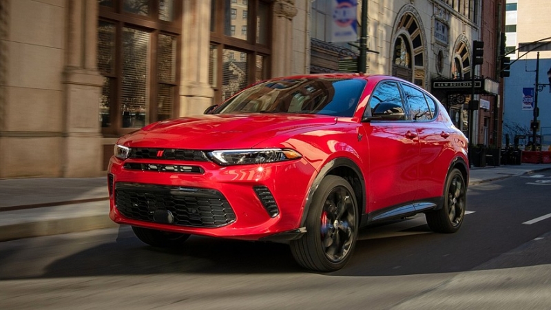 Короткая жизнь американского &laquo;итальянца&raquo;: кроссовер Dodge Hornet снят с производства