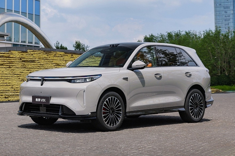 Кроссовер Wey V8X: меньше и дешевле флагмана Wey V9X, но лишь немного беднее