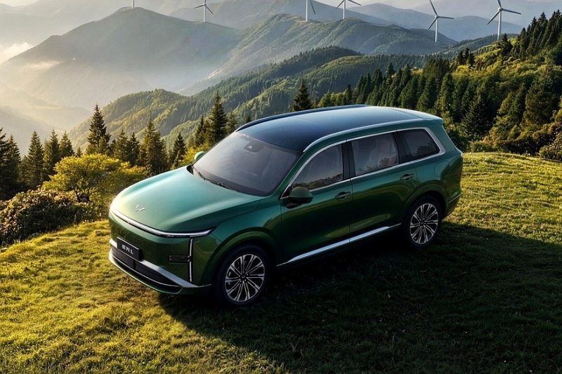 Кроссовер Wuling Starlight L от GM и SAIC: не особо богатый, зато с привлекательными ценами
