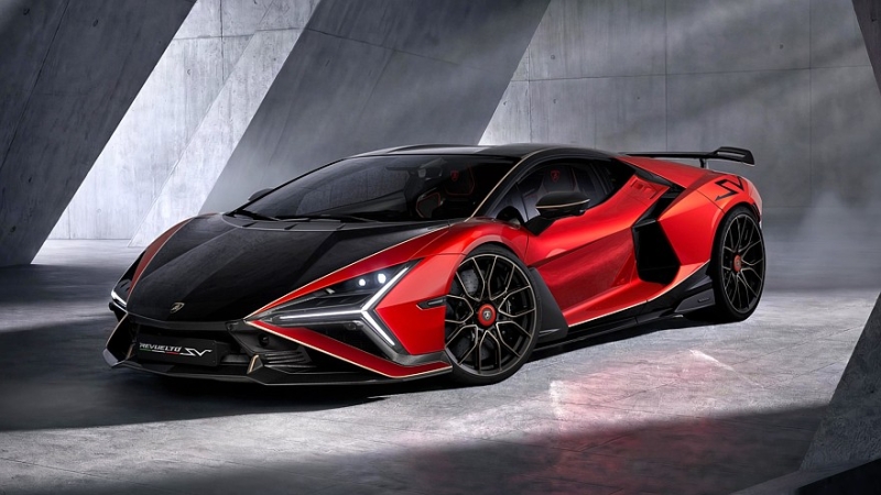 Lamborghini Revuelto SV: хардкорная версия с мощной батареей и доработанным шасси