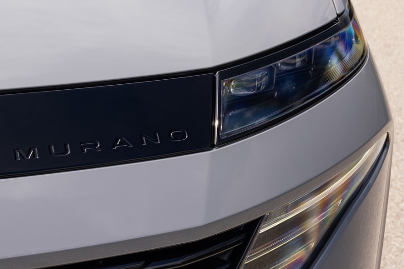 Nissan Murano лишился базовой версии и ощутимо подорожал