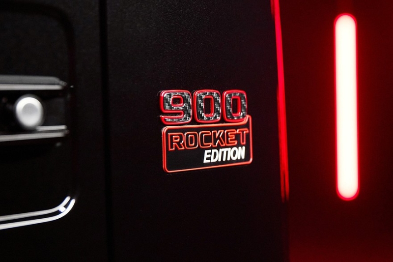 Новый Brabus 900 Rocket Edition дебютировал на очень крутых ностальгических колёсах