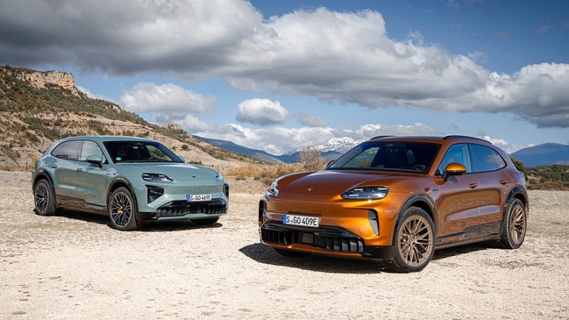 Обновки для Porsche Cayenne Electric: аудиомассаж, электродвери и зарядка без розетки