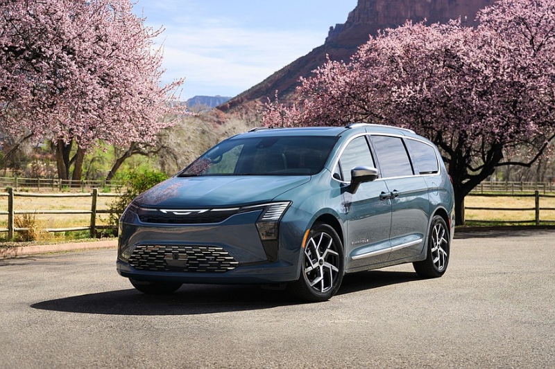 Обновлённый минивэн Chrysler Pacifica предложен с прежним мотором V6