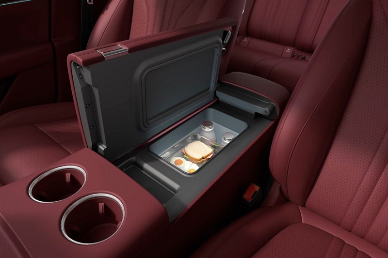 Роскошный полноприводный седан Voyah Passion L: продажи начались