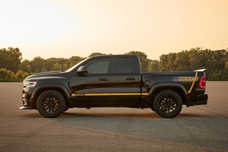 Заводской тюнинг для Ram 1500 Rumble Bee: большие &laquo;мясорубки&raquo;, подвеска, выхлоп, декор
